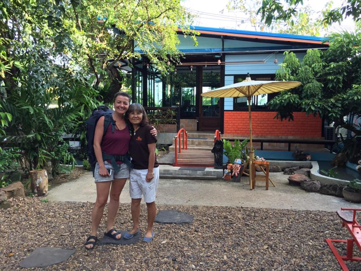 Albergue Sun smile Ubon Ratchathani Exterior foto