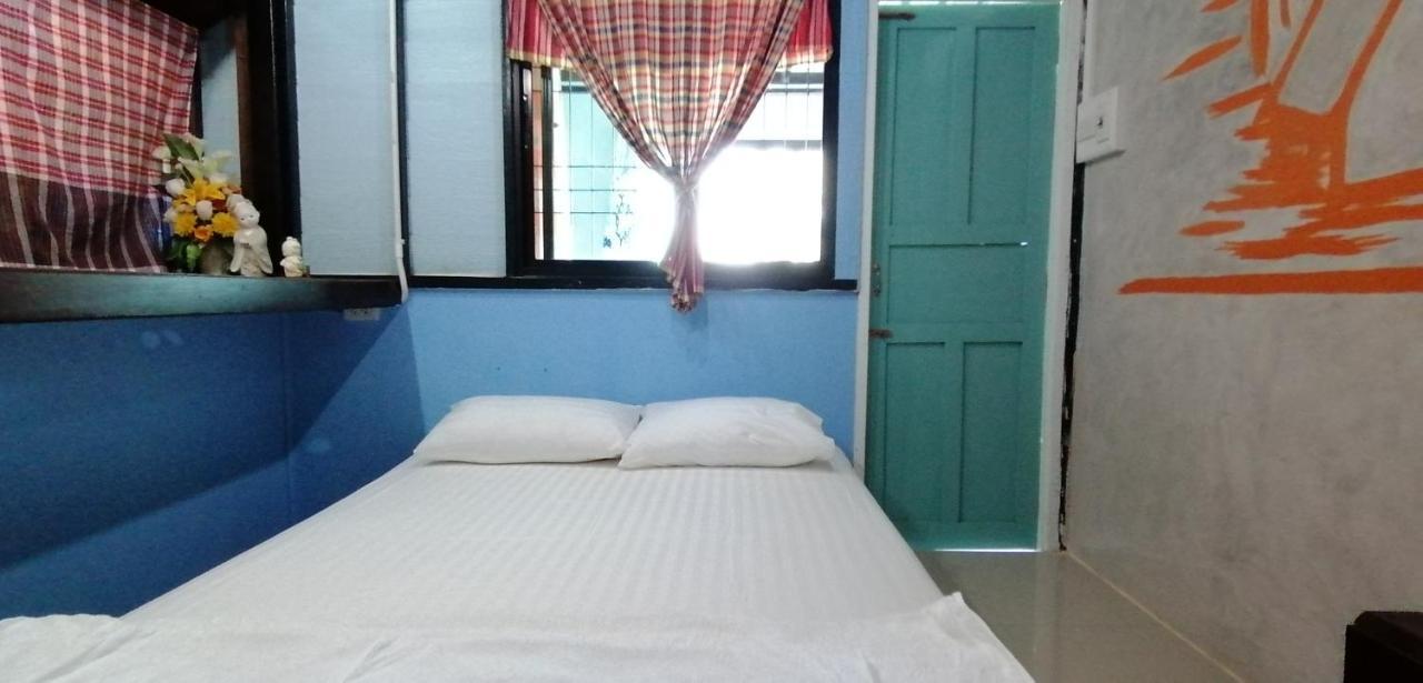 Albergue Sun smile Ubon Ratchathani Exterior foto