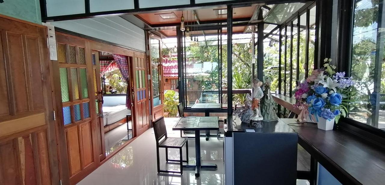 Albergue Sun smile Ubon Ratchathani Exterior foto