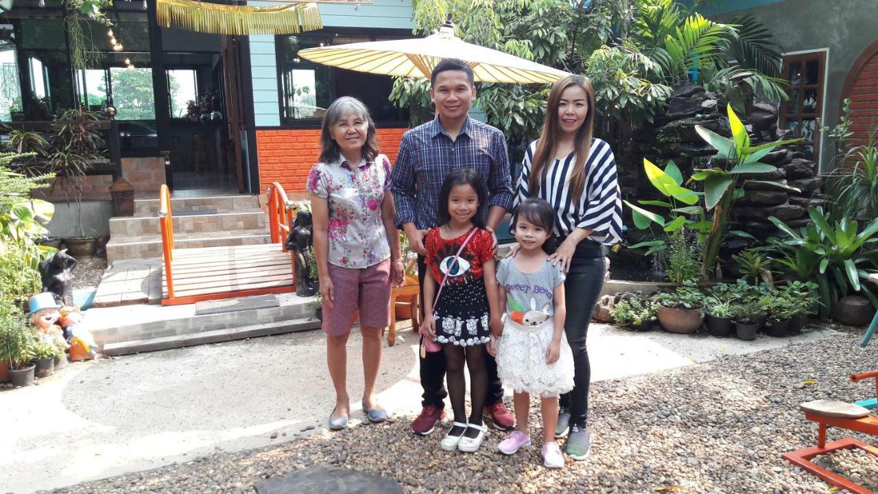 Albergue Sun smile Ubon Ratchathani Exterior foto